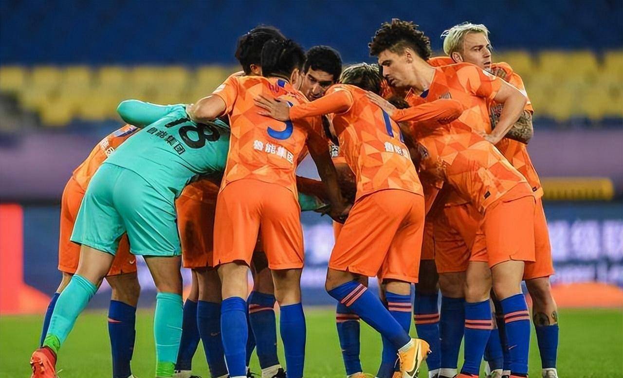 包含拉齐奥训练开放日，加时末段造点机会引欢呼，亚冠在即，球队文化再被提及的词条